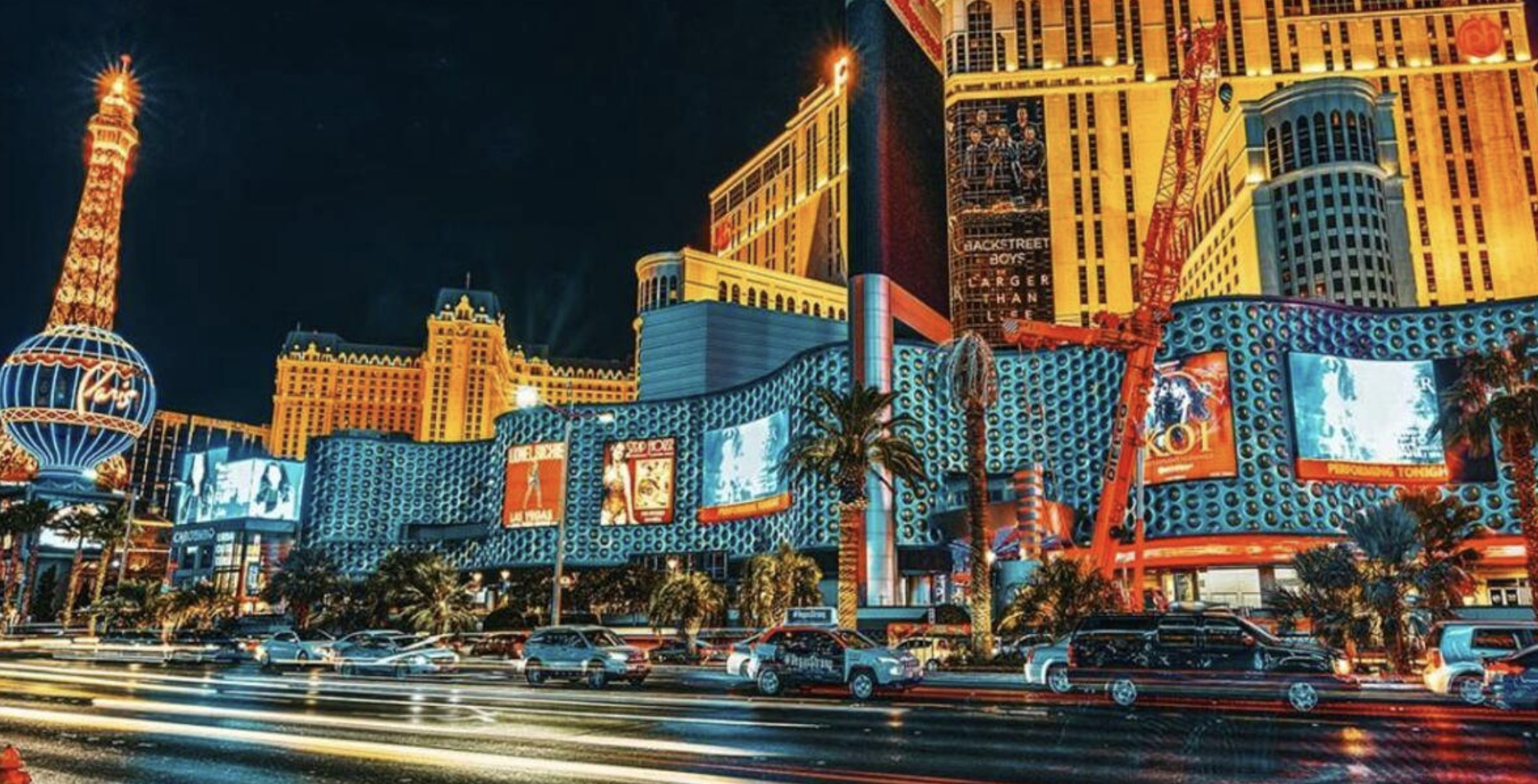 How to Edit Photos for a Glamorous Las Vegas Casino Aesthetic